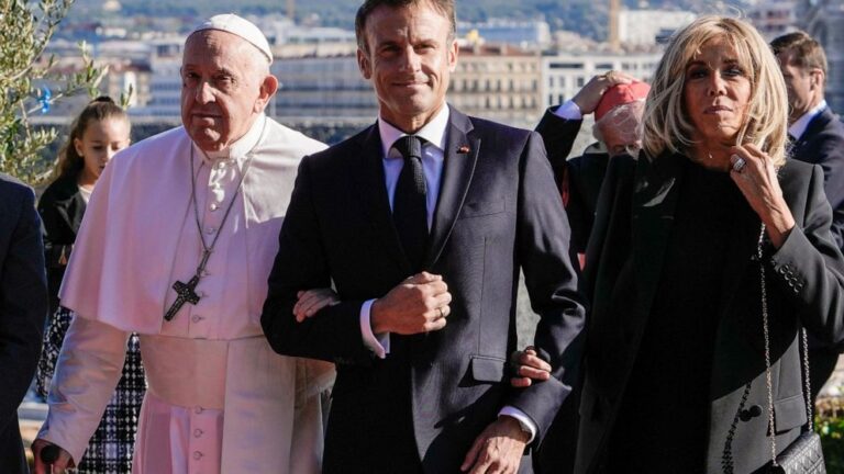 Pope Francis insists Europe does not face a migration emergency and challenges countries to open ports