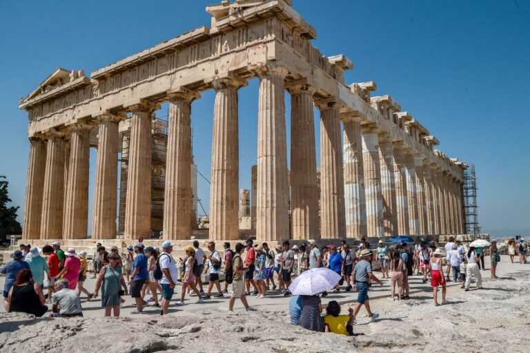 Greece to impose daily limit of 20,000 visitors to Acropolis – ARTnews.com