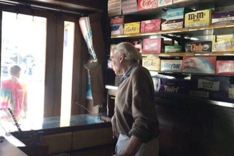 Legendary Olympia Milk Bar owner Nicholas Fotiou dies aged 86