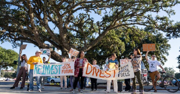LSU students call on university to divest from fossil fuels during Climate Week |  News