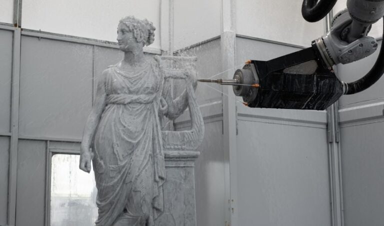 Meet ROBOTOR, the robotic sculptor of marble statues