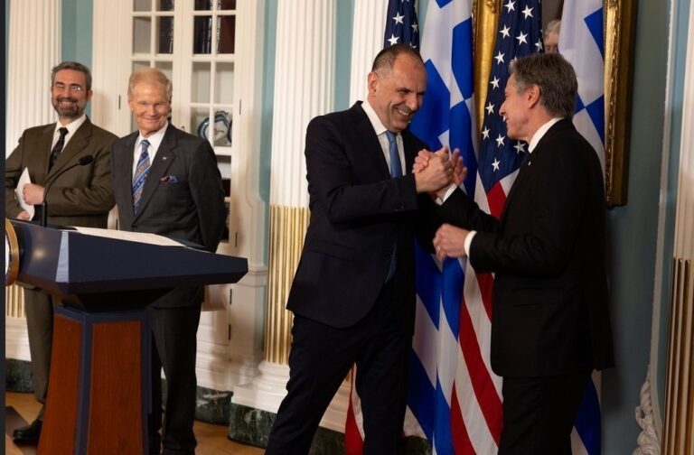 There are new opportunities for the Cyprus issue, Greek Foreign Minister tells Blinken