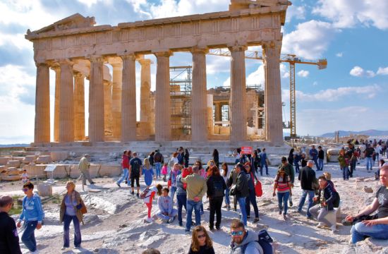Tornos News |  Greek Culture Minister: Revenue from visitors to the Acropolis of Athens will increase in 2023
